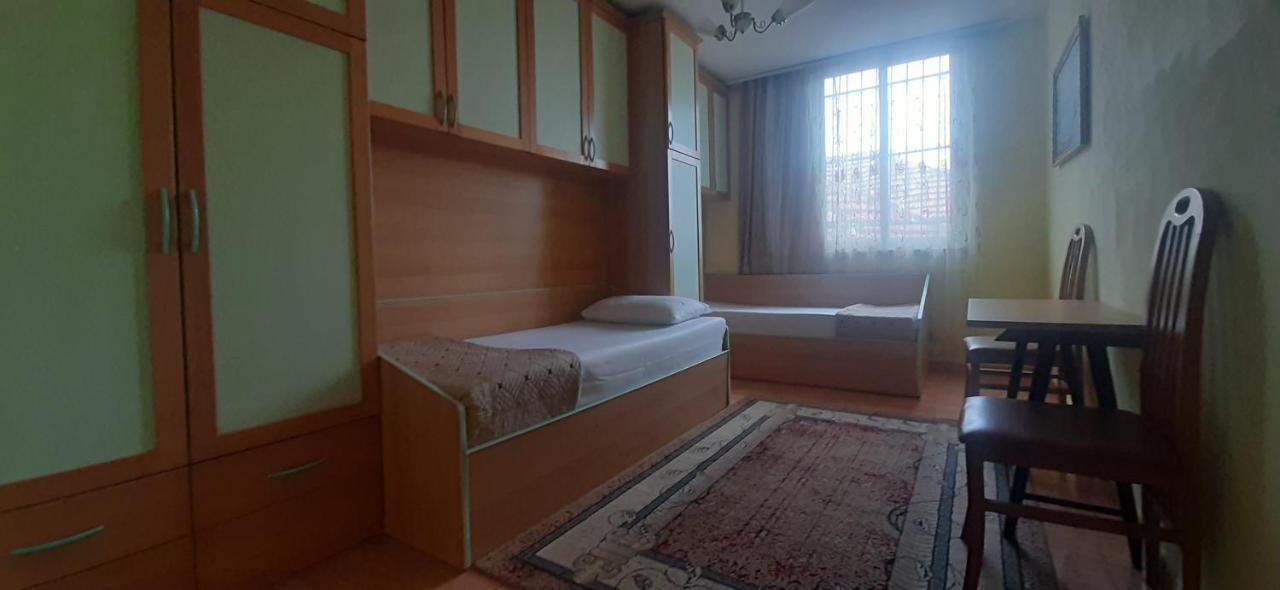Enki'S Guesthouse Tirana Kültér fotó