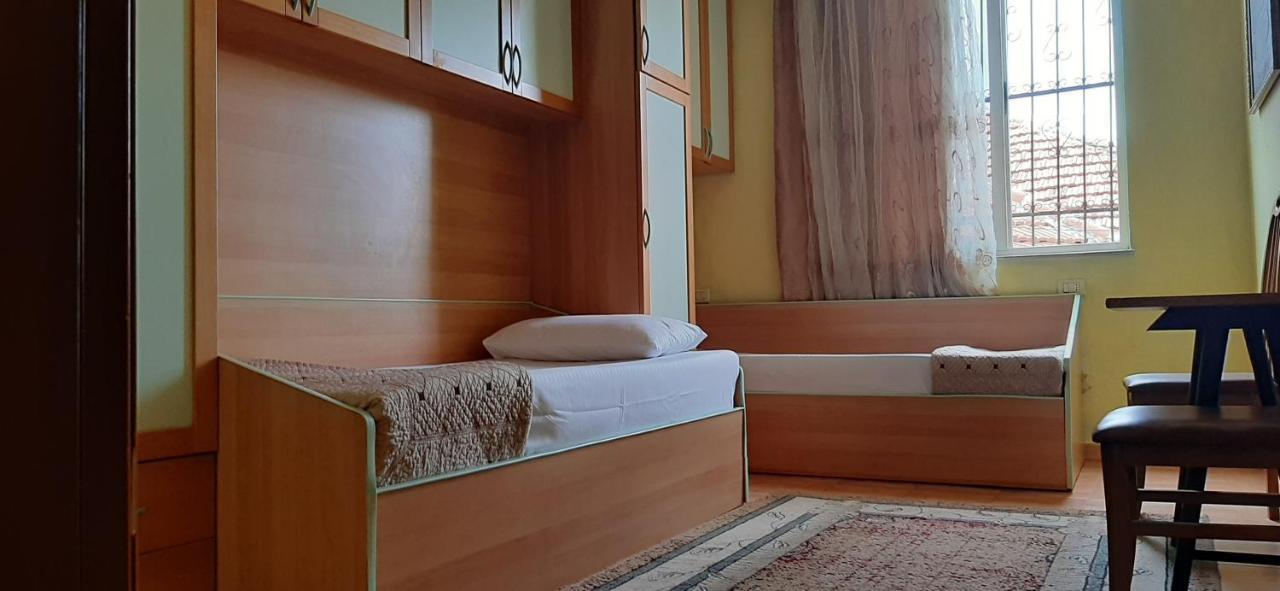Enki'S Guesthouse Tirana Kültér fotó