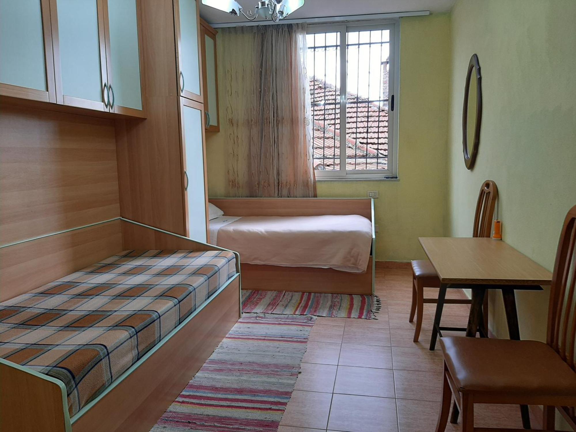 Enki'S Guesthouse Tirana Kültér fotó