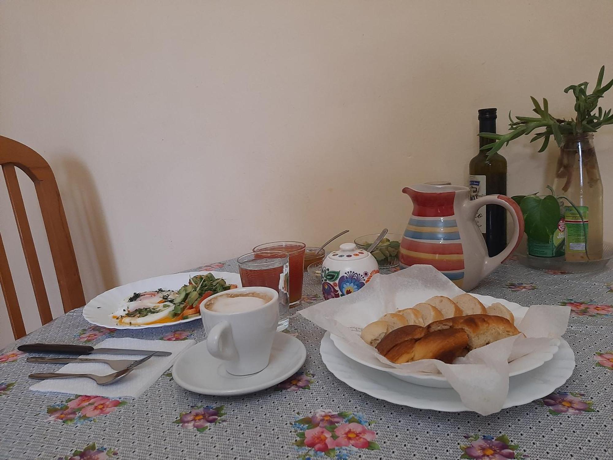 Enki'S Guesthouse Tirana Kültér fotó